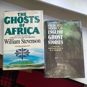 2 hardcover books The Ghost of Africa & The Oxford Book of English Ghost Stories